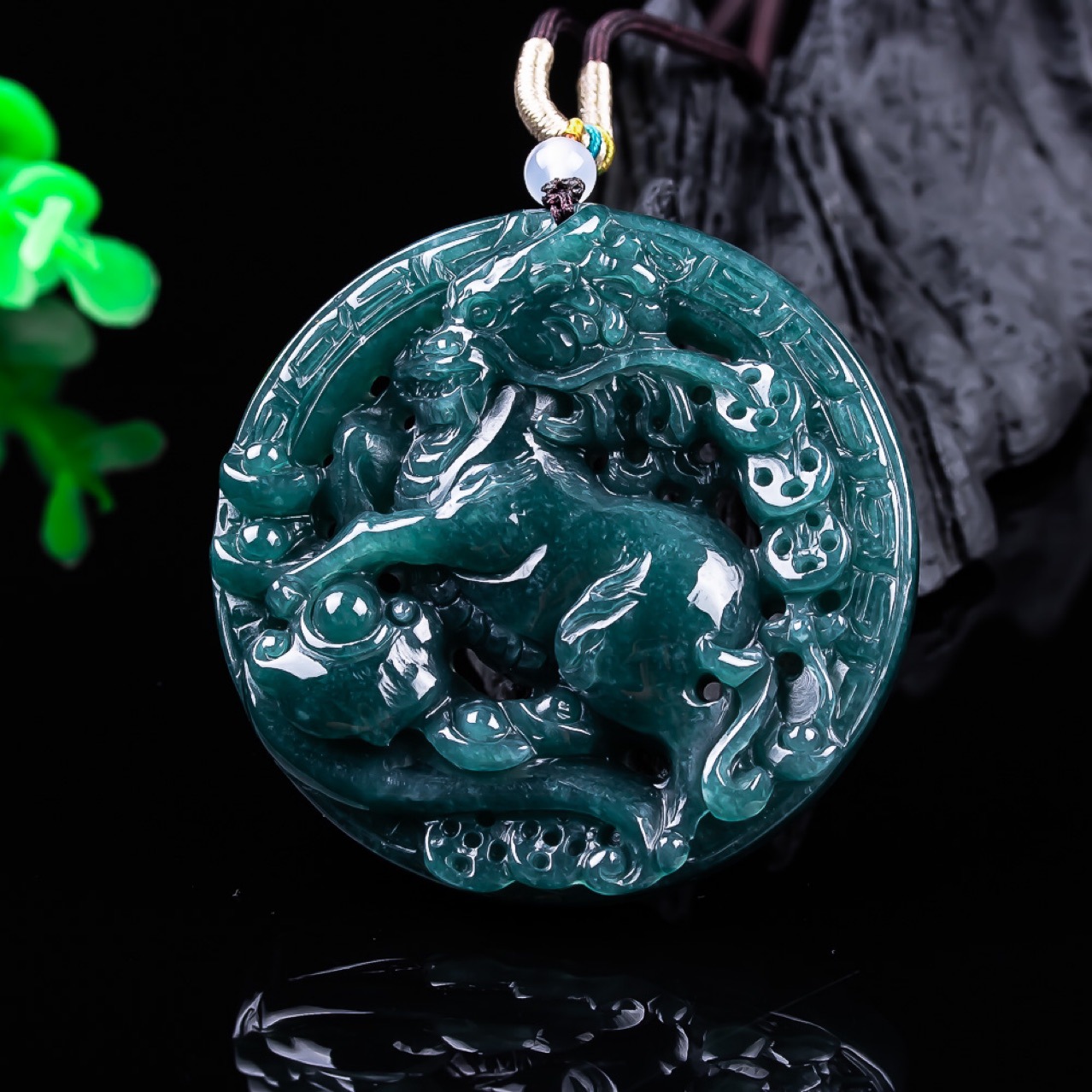 Women'S Vintage Accessories - ビルマ翡翠ドラゴンペンダント宝石本物の翡翠のギフト女性のためのネックレスチャームヴィンテージファッションアクセサリー高級