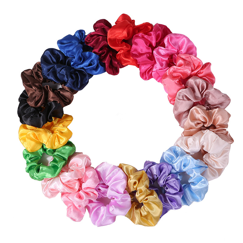 ヘアスクランチーバンド、シュシュ、ロープ、ポニーテールホルダ - Scrunchie Satin Set のレビューと価格