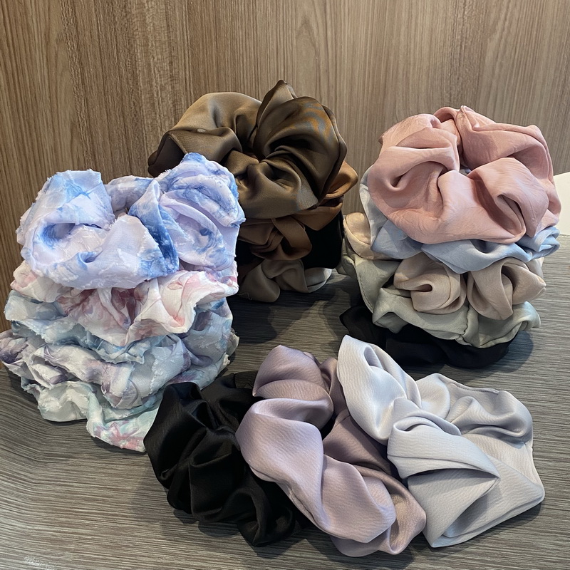 女性と女の子のためのシルククランチ、弾性サテンヘアバンド、レ - Scrunchie Satin Set のレビューと価格