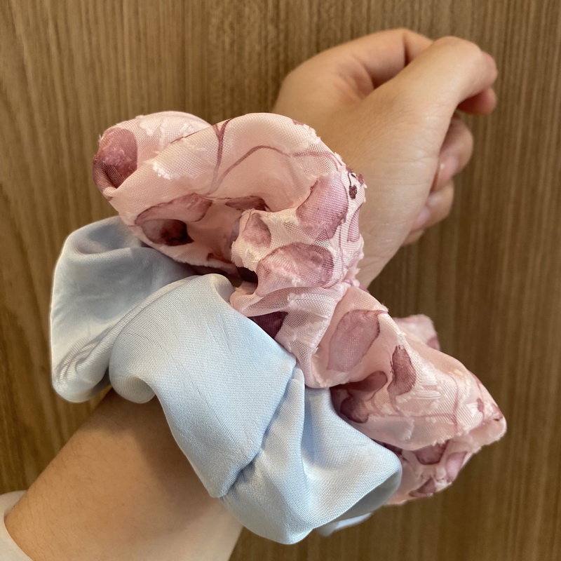 女性と女の子のためのシルククランチ、弾性サテンヘアバンド、レ - Scrunchie Satin Set のレビューと価格