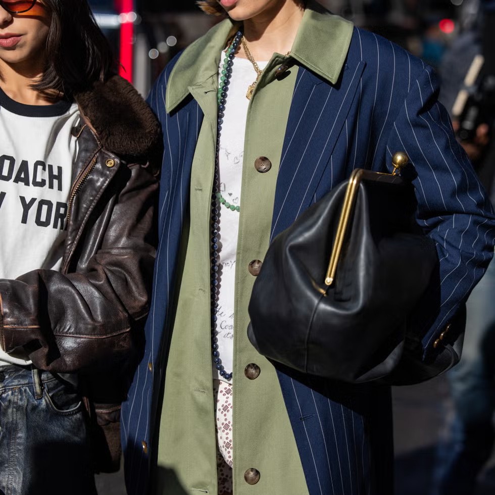 クラシックな大容量キスロックフレームクリップバッグ女性のため - Women'S Accessories Purse のレビューと価格