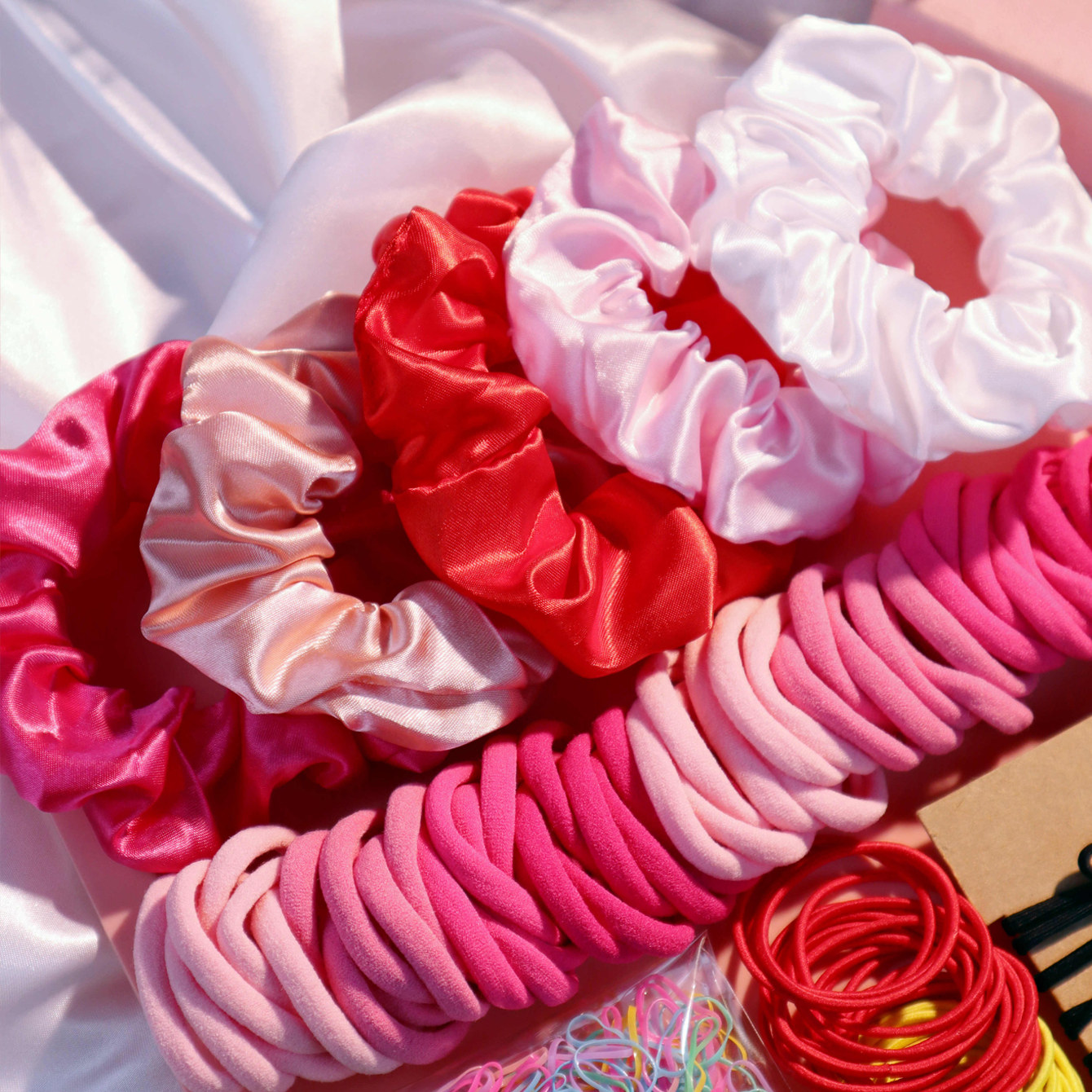 女性のための色とりどりのヘアアクセサリーセット,シームレス, - Scrunchie Satin Set のレビューと価格