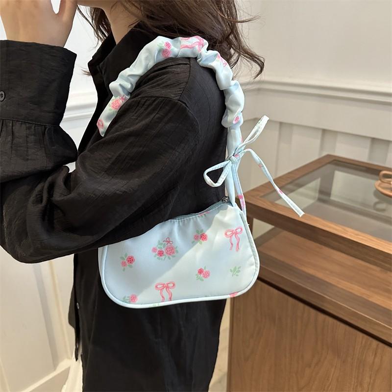 韓国製キャンバスショルダーバッグ、かわいい花柄のリボンプリン - Women'S Accessories Handbags のレビューと価格